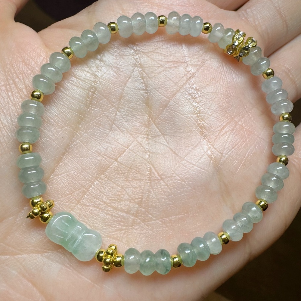 NEW Handcrafted high quality Natural Grade A Burmese Jadeite Bracelet